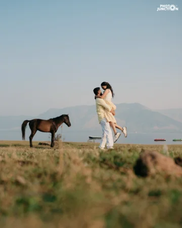 Love in the Wild photo 18